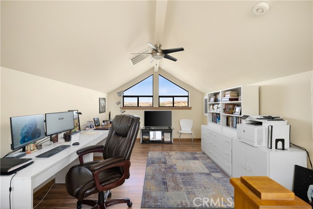 9055 Junipero Avenue, Atascadero CA: https://media.crmls.org/medias/76958e58-9a2a-4ff4-92c5-a8ee41452c21.jpg