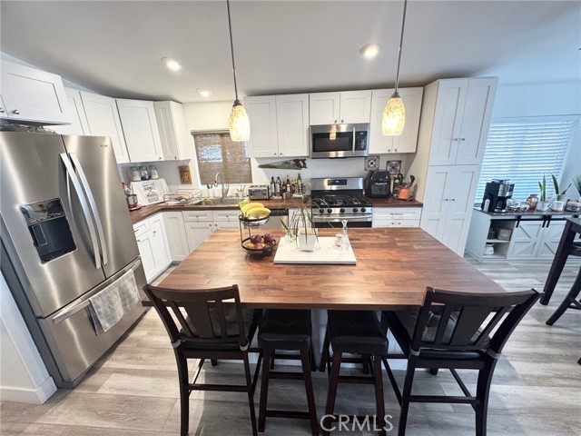 Detail Gallery Image 6 of 34 For 2755 Arrow Hwy #52,  La Verne,  CA 91750 - 3 Beds | 2 Baths