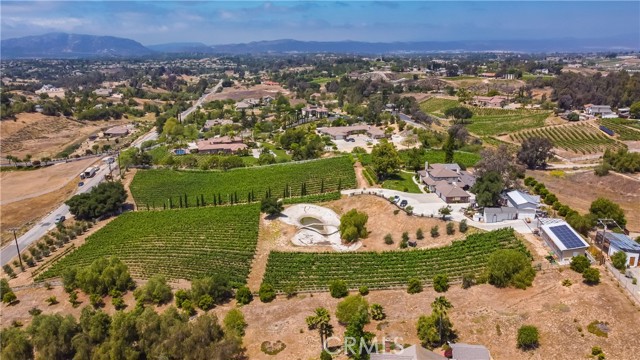 34150 Pauba Road, Temecula CA: https://media.crmls.org/medias/7697004c-e74d-436b-8b6b-7a6f127cf770.jpg