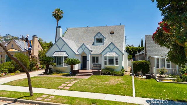 732 Cordova Avenue, Glendale CA: https://media.crmls.org/medias/7697230c-daa8-4acb-bbdd-def19929ae73.jpg