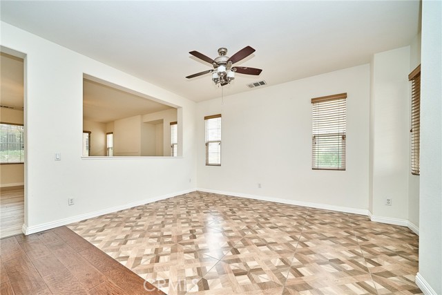 Detail Gallery Image 8 of 52 For 26244 Charismatic Ct, Moreno Valley,  CA 92555 - 4 Beds | 2/1 Baths