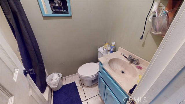 1726 E 47th Street, Los Angeles CA: https://media.crmls.org/medias/76976d64-bf4f-4fda-8adb-fa3850980c91.jpg