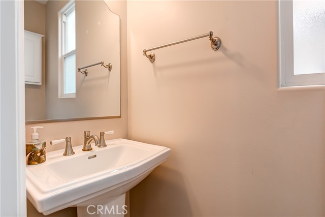 213 Baltimore Avenue, Huntington Beach CA: https://media.crmls.org/medias/7697a0eb-97d1-4c74-922f-c1c68b4fa949.jpg
