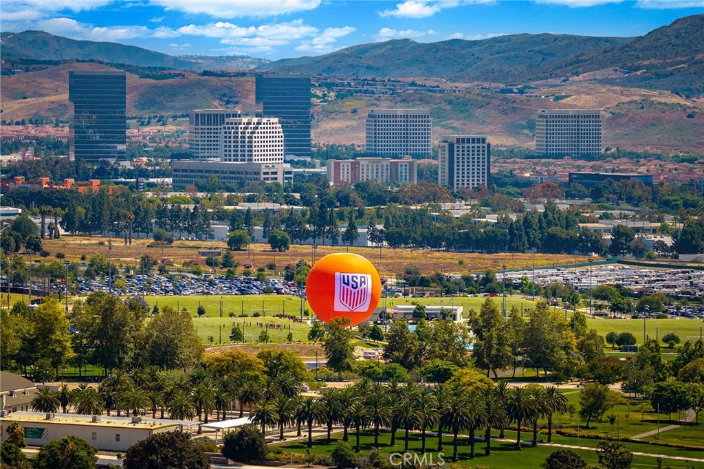https://media.crmls.org/medias/7697de51-a04f-41a7-9e2c-24e82d6f1a3f.jpg?preset=X-Large