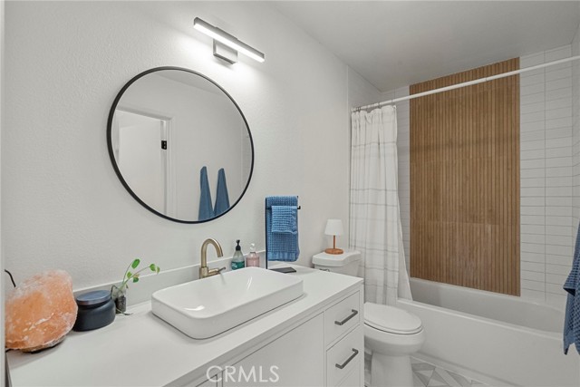 Detail Gallery Image 12 of 33 For 6475 Twin Circle Ln #3,  Simi Valley,  CA 93063 - 2 Beds | 2 Baths