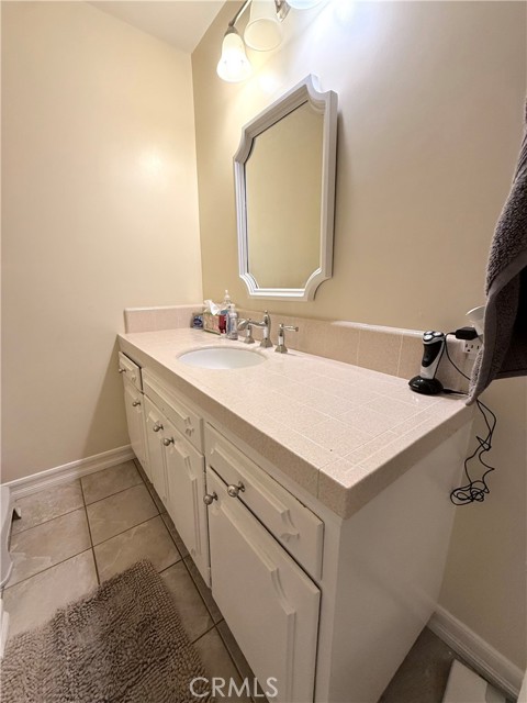 Detail Gallery Image 17 of 22 For 970 W 8th, San Pedro,  CA 90731 - 3 Beds | 2 Baths