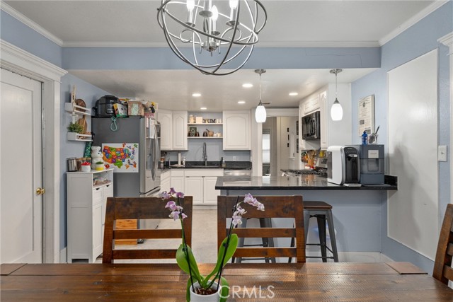 1225 Floral Avenue, Oroville CA: https://media.crmls.org/medias/769ac05b-5cf1-4c7b-9359-10313d917149.jpg