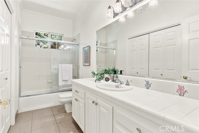 9498 Dillon Ct, Durham CA: https://media.crmls.org/medias/769b12b5-b6e3-4a21-b437-b627e659108f.jpg