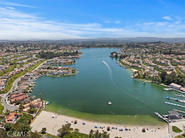 28212 San Marcos, Mission Viejo CA: https://media.crmls.org/medias/769b4af8-1d6b-40fd-9ee3-80705e716db5.jpg