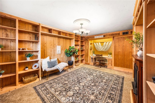 767 Big Oak, Crestline, CA 92325