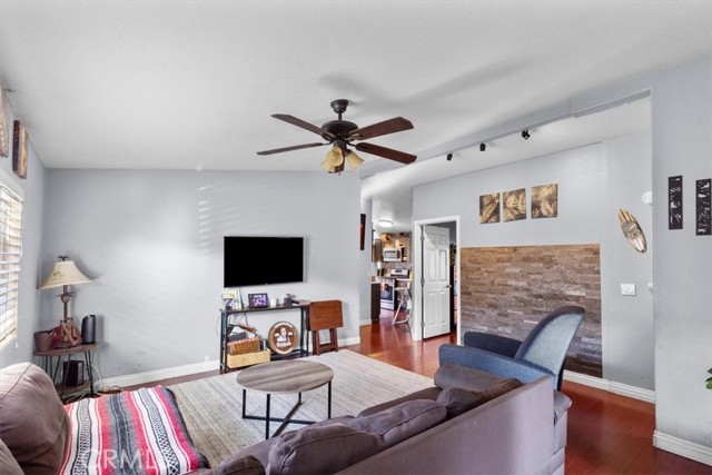 Detail Gallery Image 11 of 27 For 9080 Bloomfield Ave #126,  Cypress,  CA 90630 - 4 Beds | 2 Baths