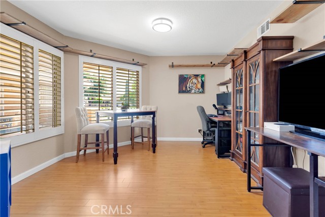 13950 High Falls Trail, Apple Valley CA: https://media.crmls.org/medias/769c7adb-bbd3-474f-867d-eeb4c5727463.jpg