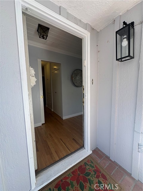 Detail Gallery Image 15 of 22 For 20955 De Mina, Woodland Hills,  CA 91364 - 3 Beds | 2 Baths