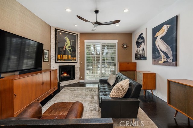 Detail Gallery Image 14 of 39 For 11445 Moorpark St #5,  Studio City,  CA 91602 - 2 Beds | 2/1 Baths
