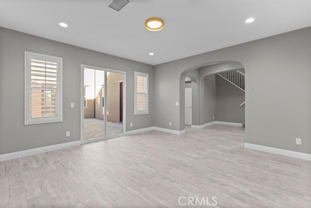 Detail Gallery Image 15 of 54 For 4332 Cantada, Corona,  CA 92883 - 4 Beds | 4/1 Baths