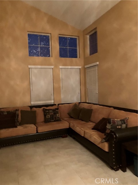 11968 Taylor Ct, Victorville, CA 92392 photo 5