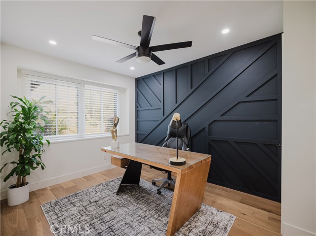 23664 Community Street, West Hills CA: https://media.crmls.org/medias/769edfa8-a7fd-455e-9b96-2c70366cadcf.jpg