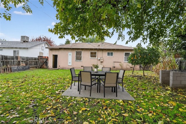 Detail Gallery Image 9 of 10 For 893 N 2nd St, Porterville,  CA 93257 - 2 Beds | 1 Baths