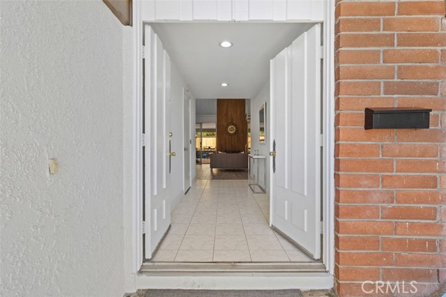 Detail Gallery Image 4 of 46 For 1691 Green Meadow Ave, Tustin,  CA 92780 - 6 Beds | 4 Baths