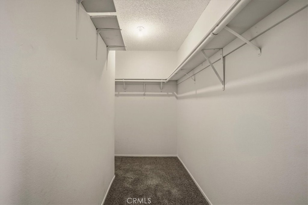 https://media.crmls.org/medias/76a0b7b1-1000-4a6b-8472-7831e0b0caaf.jpg?preset=X-Large