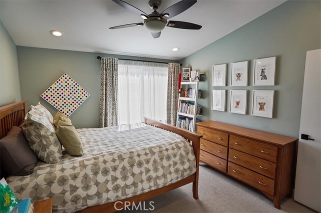 Image 13 of 27 For 4426 Kling Street