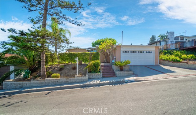 2136 Noble View Drive, Rancho Palos Verdes, California 90275, 3 Bedrooms Bedrooms, ,2 BathroomsBathrooms,Residential,Sold,Noble View,PV21218124