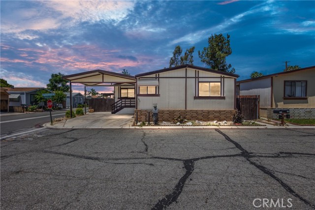 7717 Church Avenue, Highland CA: https://media.crmls.org/medias/76a1980c-5191-4748-9868-57bbe6b13ae2.jpg
