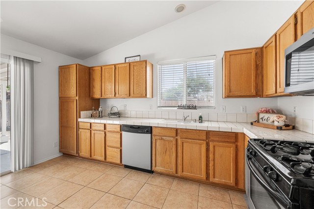 Detail Gallery Image 22 of 45 For 3742 Hickory Ct, Rosamond,  CA 93560 - 3 Beds | 2 Baths