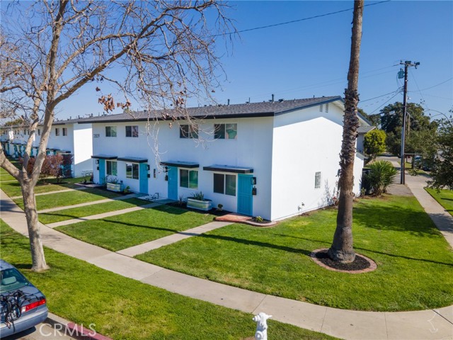 2809 S Baker Street, Santa Ana CA: https://media.crmls.org/medias/76a2f2bf-7e34-4218-87f0-bd9fb096bd04.jpg