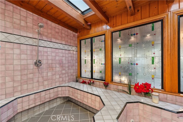 Detail Gallery Image 26 of 28 For 19160 Ingomar St, –,  CA 91335 - 2 Beds | 2 Baths