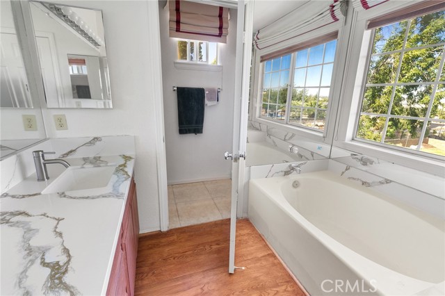 40420 Valiente Drive, Palmdale CA: https://media.crmls.org/medias/76a5a42e-dfd8-46bc-b1df-5e37e7f02186.jpg