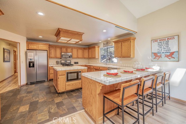 42756 Tannenbaum Platz, Big Bear Lake CA: https://media.crmls.org/medias/76a60802-1cbd-4ecb-a0a5-890b7d1f7adc.jpg