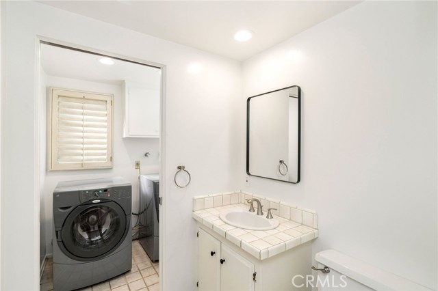 Detail Gallery Image 16 of 19 For 4233 W Sarah St #27,  Burbank,  CA 91505 - 2 Beds | 2/1 Baths