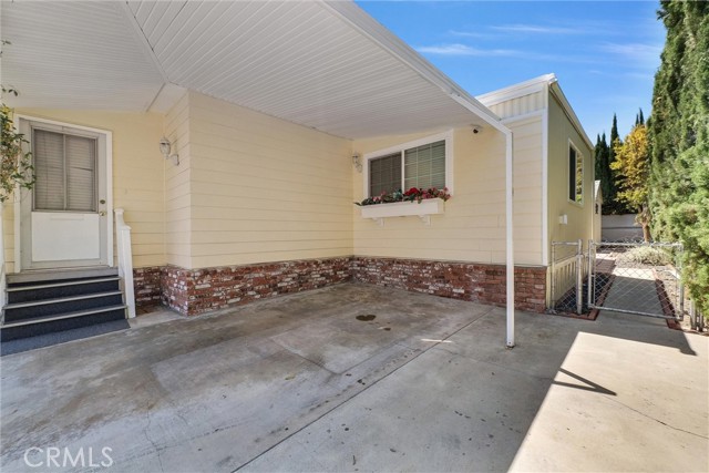 Detail Gallery Image 4 of 35 For 1438 Shadowglen Way, Corona,  CA 92882 - 2 Beds | 2 Baths