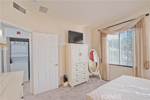 Detail Gallery Image 20 of 33 For 28254 Canterbury Ct, Valencia,  CA 91354 - 2 Beds | 2/1 Baths