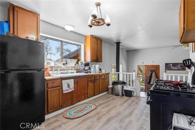 Detail Gallery Image 12 of 43 For 25 Oregon City Trl, Oroville,  CA 95965 - 1 Beds | 1 Baths