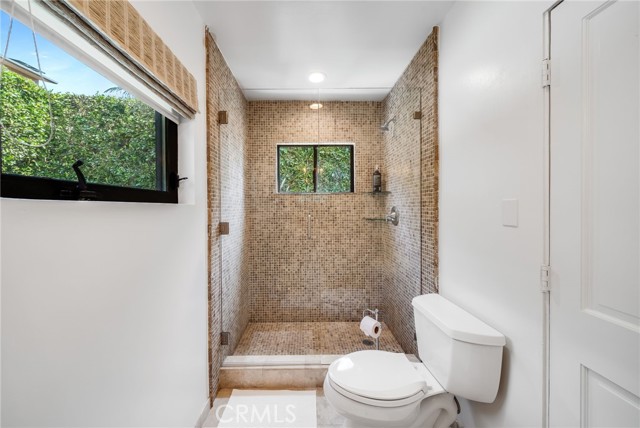 2664 Victoria Drive, Laguna Beach CA: https://media.crmls.org/medias/76a8e3bb-ec3b-45b9-9441-280ff7bb9457.jpg