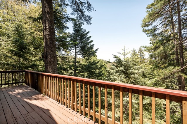26350 Spyglass Drive, Lake Arrowhead CA: https://media.crmls.org/medias/76a957bd-48b4-4415-aeff-04a99730ead5.jpg