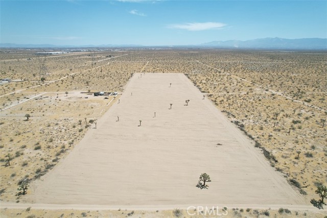 Detail Gallery Image 2 of 18 For 15 Auburn Ave, Adelanto,  CA 92301 - – Beds | – Baths