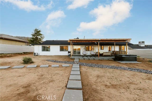 Detail Gallery Image 5 of 25 For 7795 Sunset Rd, Joshua Tree,  CA 92252 - 4 Beds | 2 Baths