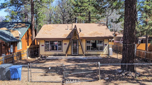 Detail Gallery Image 9 of 19 For 427 Holmes, Sugarloaf,  CA 92386 - 2 Beds | 2 Baths