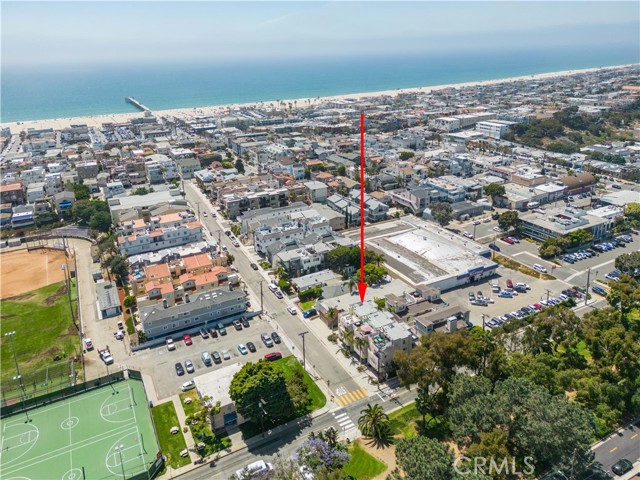 575 11th Street, Hermosa Beach, California 90254, 3 Bedrooms Bedrooms, ,2 BathroomsBathrooms,Residential,Sold,11th,PV23136425