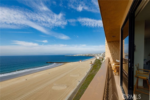 Detail Gallery Image 21 of 60 For 727 Esplanade #302,  Redondo Beach,  CA 90277 - 2 Beds | 2 Baths