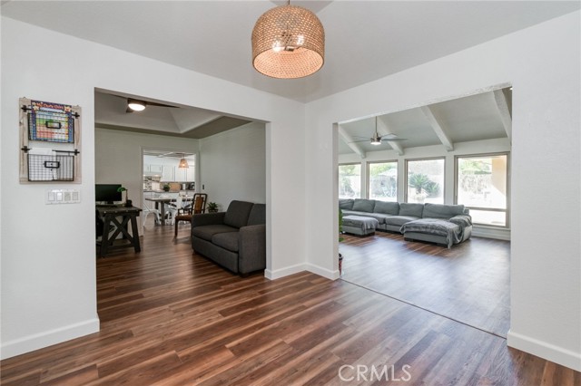 Detail Gallery Image 3 of 38 For 8417 N Del Mar, Fresno,  CA 93711 - 3 Beds | 2 Baths