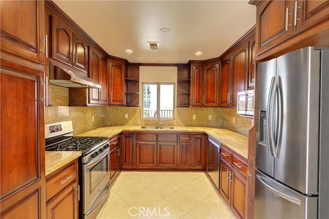 Detail Gallery Image 3 of 19 For 5234 Vantage #105,  Valley Village,  CA 91607 - 2 Beds | 3 Baths