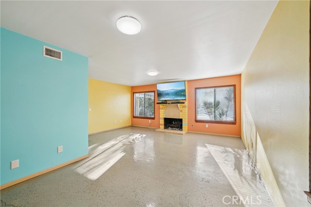 Detail Gallery Image 12 of 37 For 571 Oriole, Corona,  CA 92879 - 4 Beds | 2 Baths