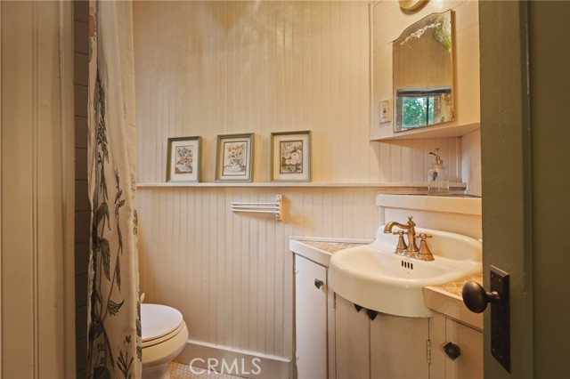 655 Cottage Grove Drive, Lake Arrowhead, CA 92352