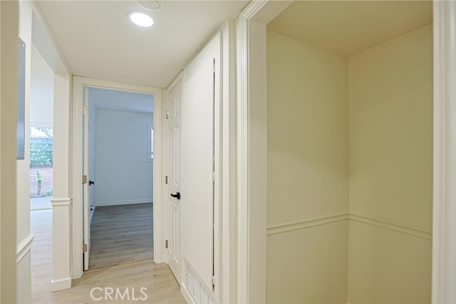 Detail Gallery Image 34 of 41 For 4109 W 5th #F2,  Santa Ana,  CA 92703 - 2 Beds | 2 Baths