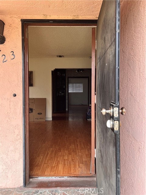 Detail Gallery Image 2 of 31 For 1423 S Poinsettia Ave, Compton,  CA 90221 - 2 Beds | 1/1 Baths