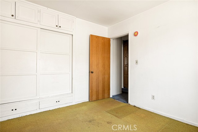 3061 W Oregon Street, Rialto CA: https://media.crmls.org/medias/76aed3b0-5f16-4fd0-8a4f-bf19daec40f6.jpg